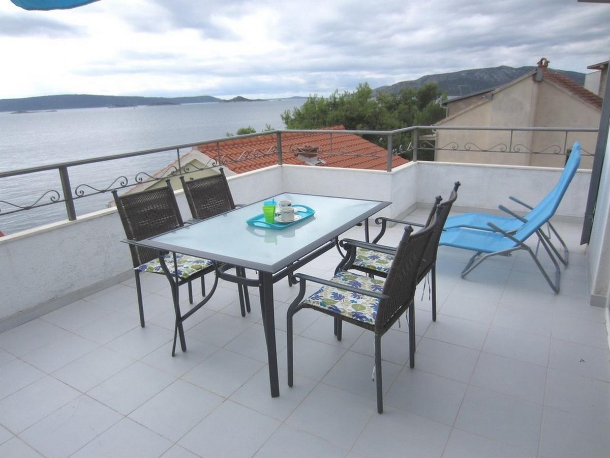 Apartments Zdenka Donji Okrug  Екстериор снимка