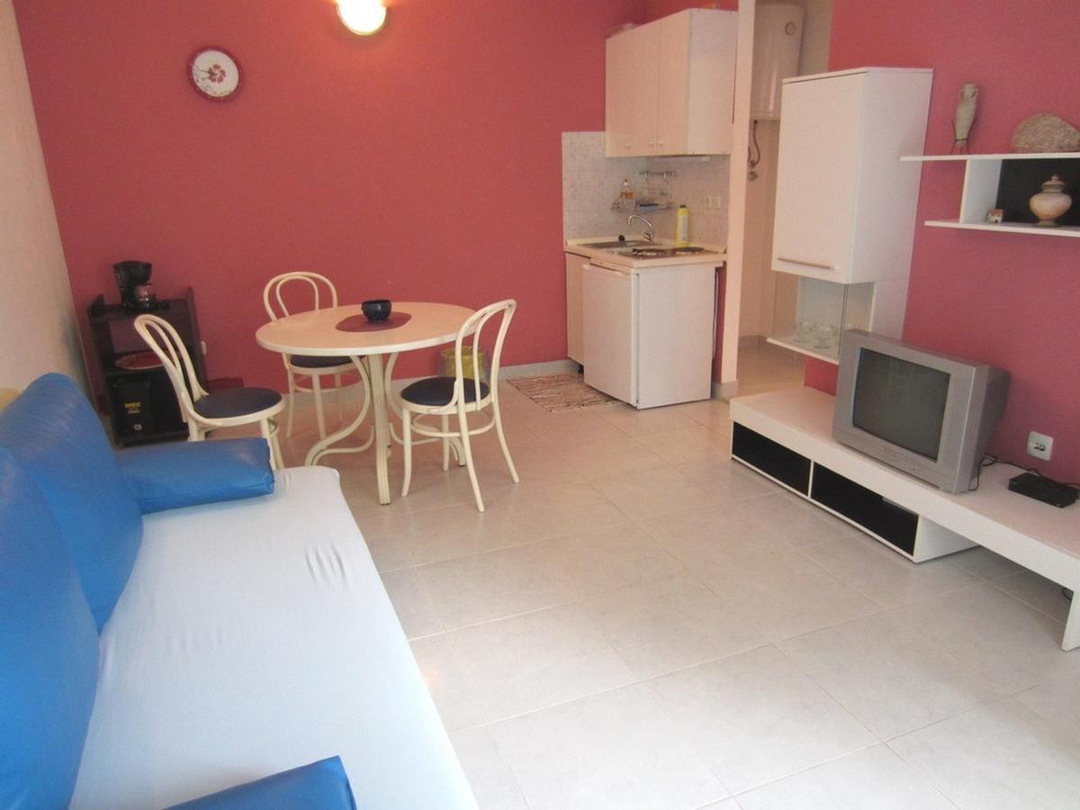 Apartments Zdenka Donji Okrug  Екстериор снимка