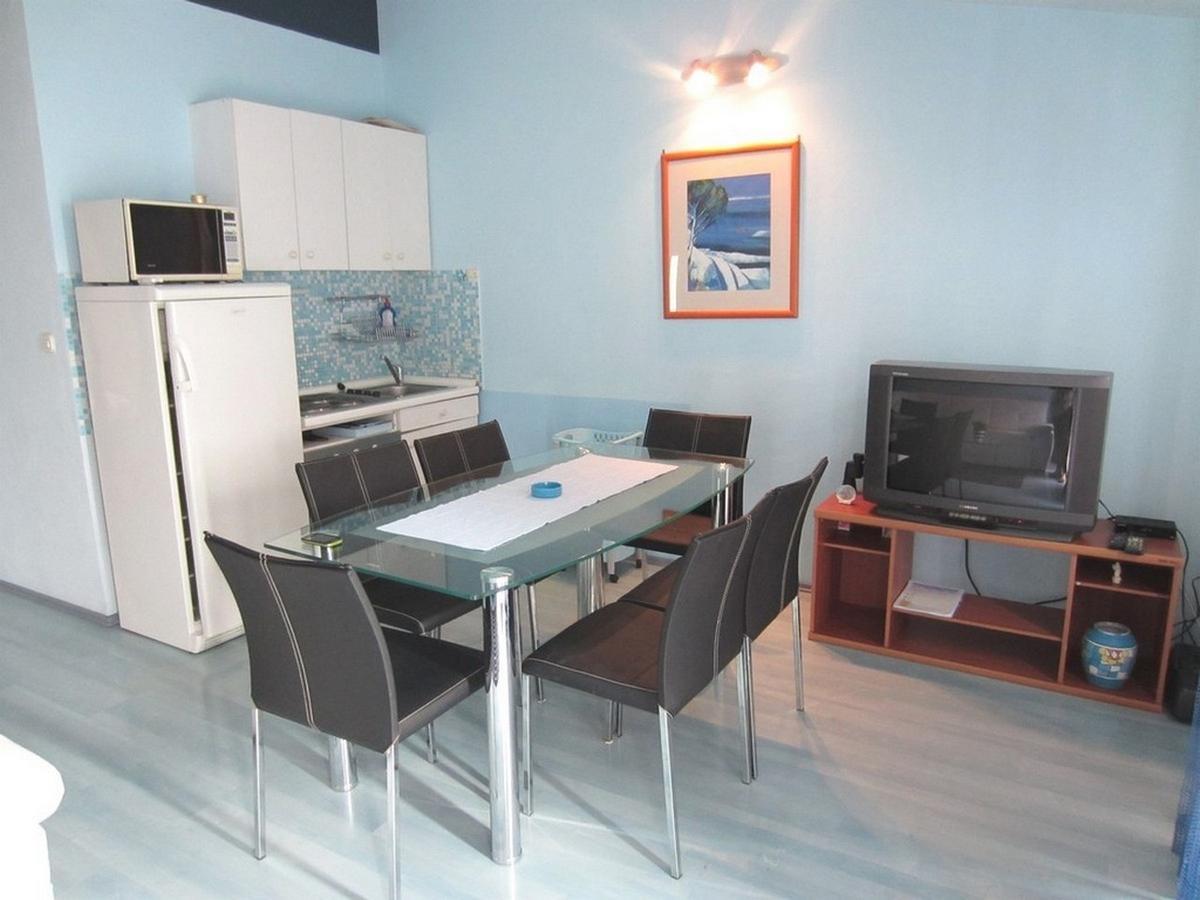 Apartments Zdenka Donji Okrug  Екстериор снимка