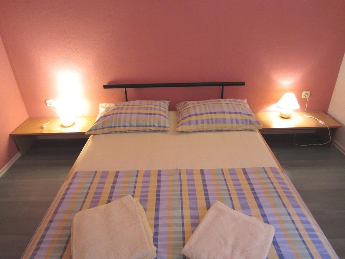 Apartments Zdenka Donji Okrug  Екстериор снимка